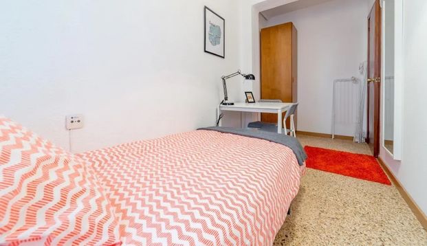 Carrer del Poeta Mas i Ros, Valencia, Valencian Community 46022 - Photo 1