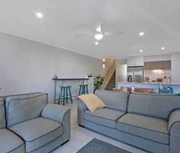 Charming Two-Storey Home in Fitzgibbon - Photo 3