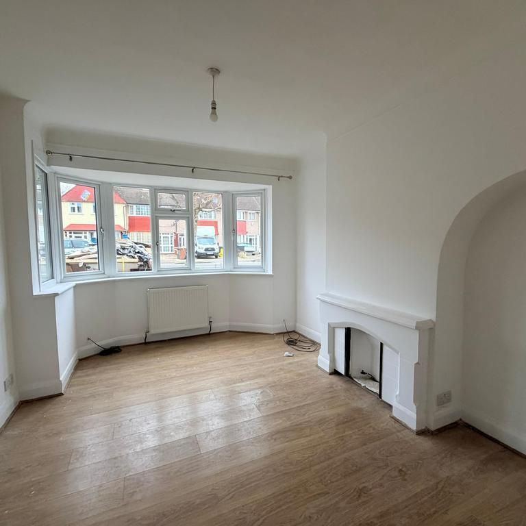 3 bedroom barn conversion to rent - Photo 1