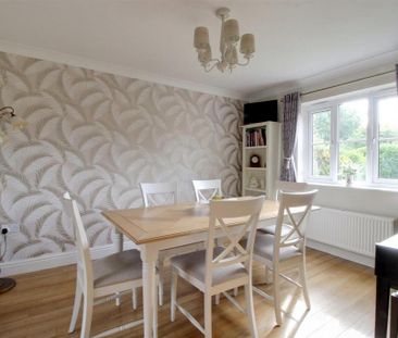 4 bedroom detached house to rent - Photo 4