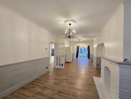 3 bedroom terraced house to rent - Photo 3