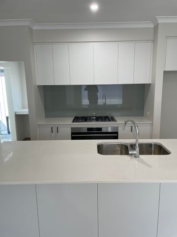 47, Mandalay Bend, Secret Harbour - Photo 3