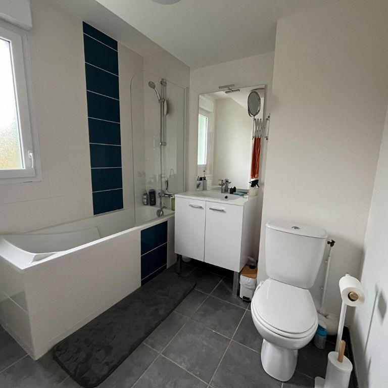 LE RHEU - Maison en lotissement - 2 chambres - jardinet - Photo 1