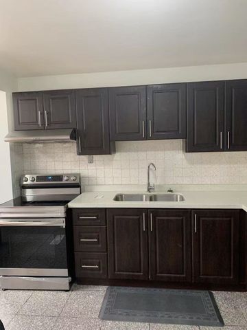 For Lease - 137 Markham Street, Toronto, Ontario - Photo 5