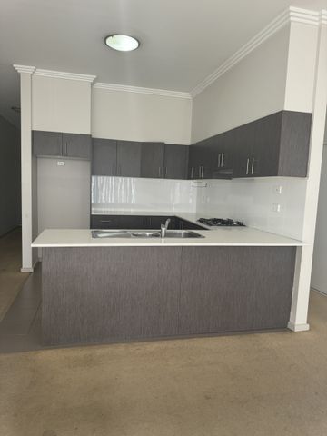 35/51 Lachlan Street, WARWICK FARM NSW 2170 - Photo 2