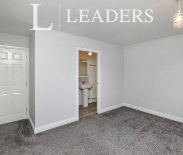 3 bedroom detached house to rent - Photo 4