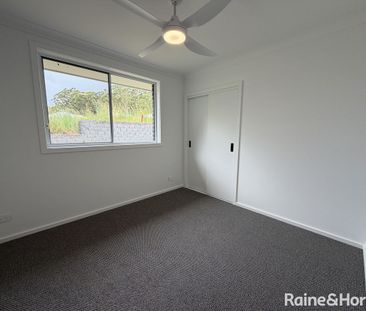 Stunning Family Home - Photo 4