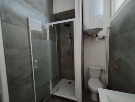 Location Appartement 3 pièces 72m² - Photo 3