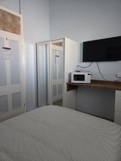 Crown Hotel - Photo 3