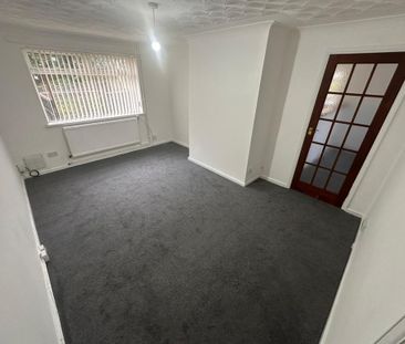 2 bedroom semi-detached house to rent - Photo 2