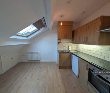 1 bedroom flat to rent - Photo 2