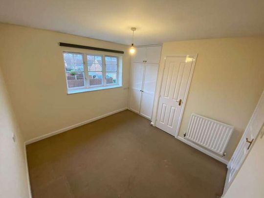 The Gardens, Middleton, Leeds, LS10 - Photo 1