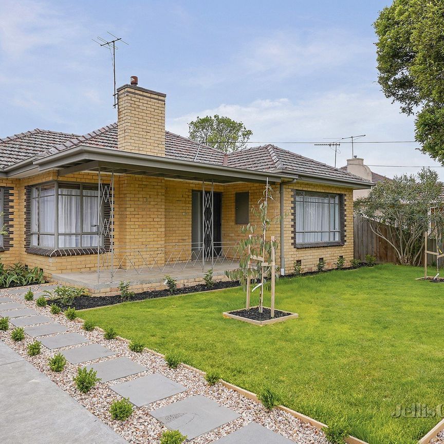 2 Murdo Road, Clayton - Photo 1