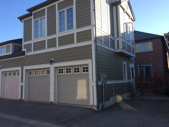 For Lease - 7 Ivy Stone Court Unit# Coach House, Markham, Ontario - Photo 1