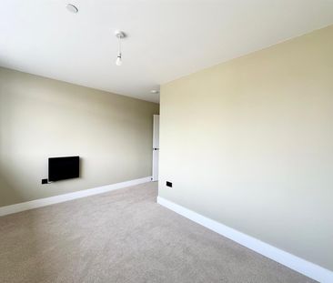 2 bed flat to rent in Sheffield Road, Barnsley, S70 - Photo 3