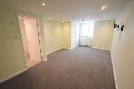 1 bedroom end of terrace house to rent - Photo 2