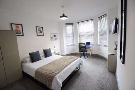 2 bedroom ground floor flat to rent - Photo 4