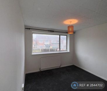 3 bedroom terraced house to rent - Photo 3