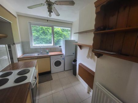 2 bedroom maisonette to rent - Photo 5