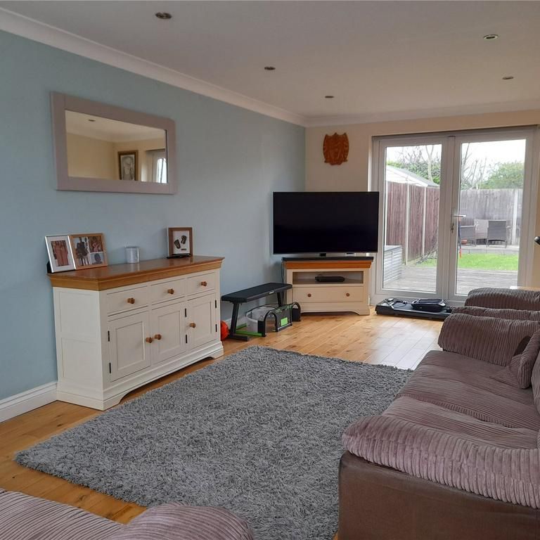 3 bedroom terraced house to rent - Photo 1