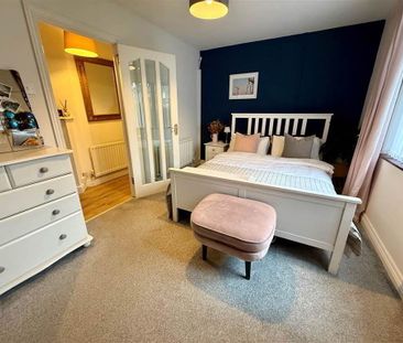 22b Lower Braniel Road, Belfast, BT5 7JQ - Photo 5