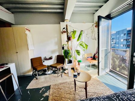 Studio Flat, Schwartz Wharf, E9 - Photo 4