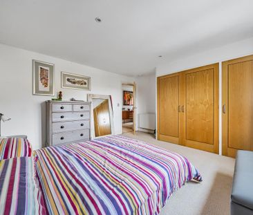 6 bedroom detached house to rent - Photo 3
