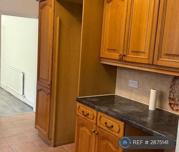 3 bedroom terraced house to rent - Photo 6