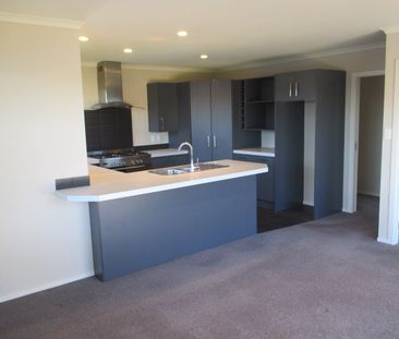 53 Rosalie Terrace, Kelvin Grove, Palmerston North - Photo 5