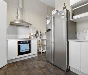 Room by Room on West Street - Photo 4