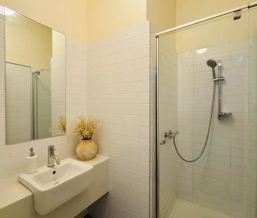 Room 6 (Non Ensuite) - Photo 4