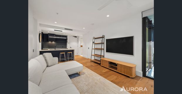 Luxury Living at Chester & Ella – 2 Bedroom Apartment with Iconic Views over Teneriffe and the Gate way bridge! - Photo 1