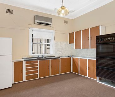 90 Hampden Road, Russell Lea NSW 2046 - House For Rent | Domain - Photo 5