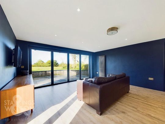 3 bedroom detached house to rent - Photo 1