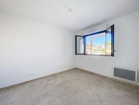 Location Appartement 2 pièces 42m² AJACCIO 20000 - Photo 3