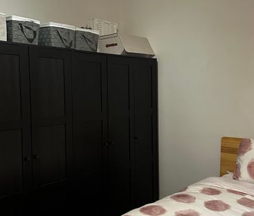 Port Melbourne - Photo 4