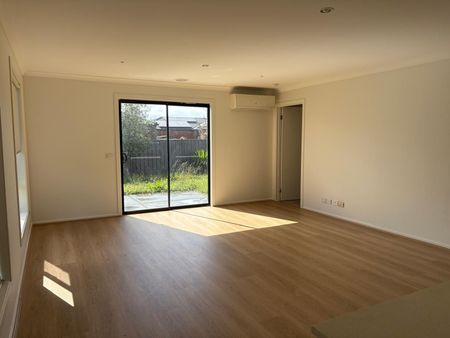 Live Close, Live Beautifully - The Ultimate Family Lifestyle! - Photo 2