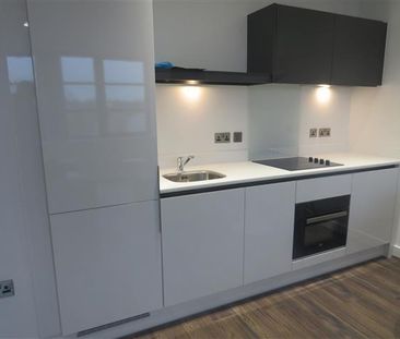 Studio to rent - Photo 2