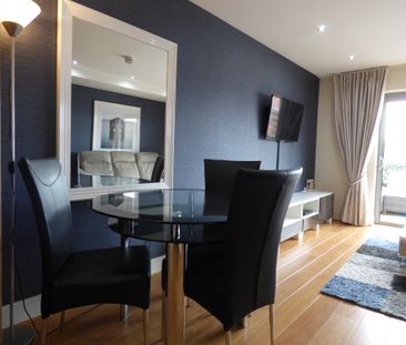 Queensmead, Farnborough, Hampshire, GU14 - Photo 4