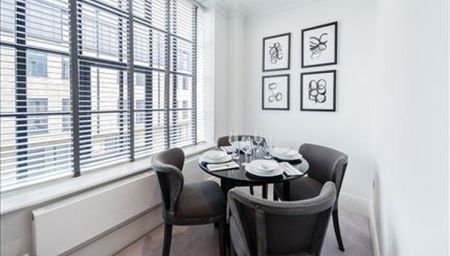 Three Bedroom Flat to rent in London - Photo 3