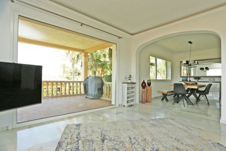 Elegant luxury villa with stunning sea views in Nova Santa Ponsa - Photo 5