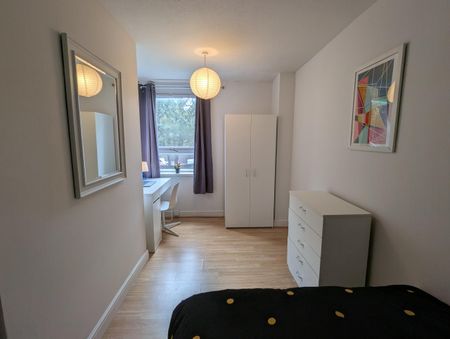 Gough Walk – Room 3 - Photo 2