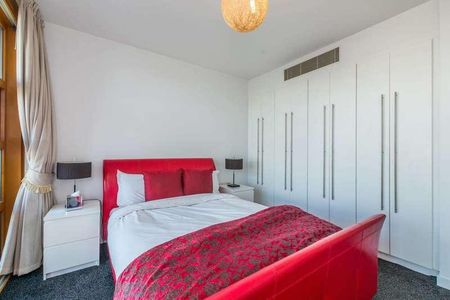 Falcon Wharf, Battersea, SW11 - Photo 3