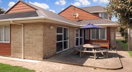 3 BEDROOM - HIMATANGI BEACH - Photo 2