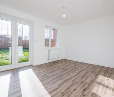 3 bedroom semi-detached house to rent - Photo 3