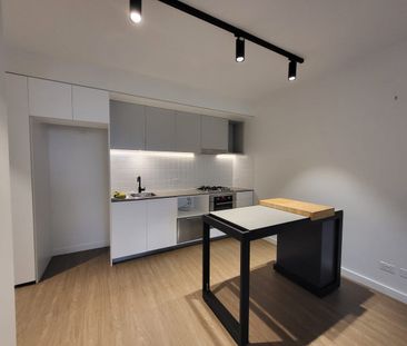 One bedroom + One bathroom - Photo 6