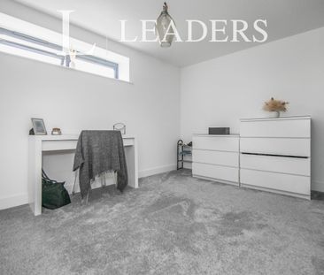 2 bedroom apartment to rent Savoy Apartments 28-30 Trinity Street, ... - Photo 5
