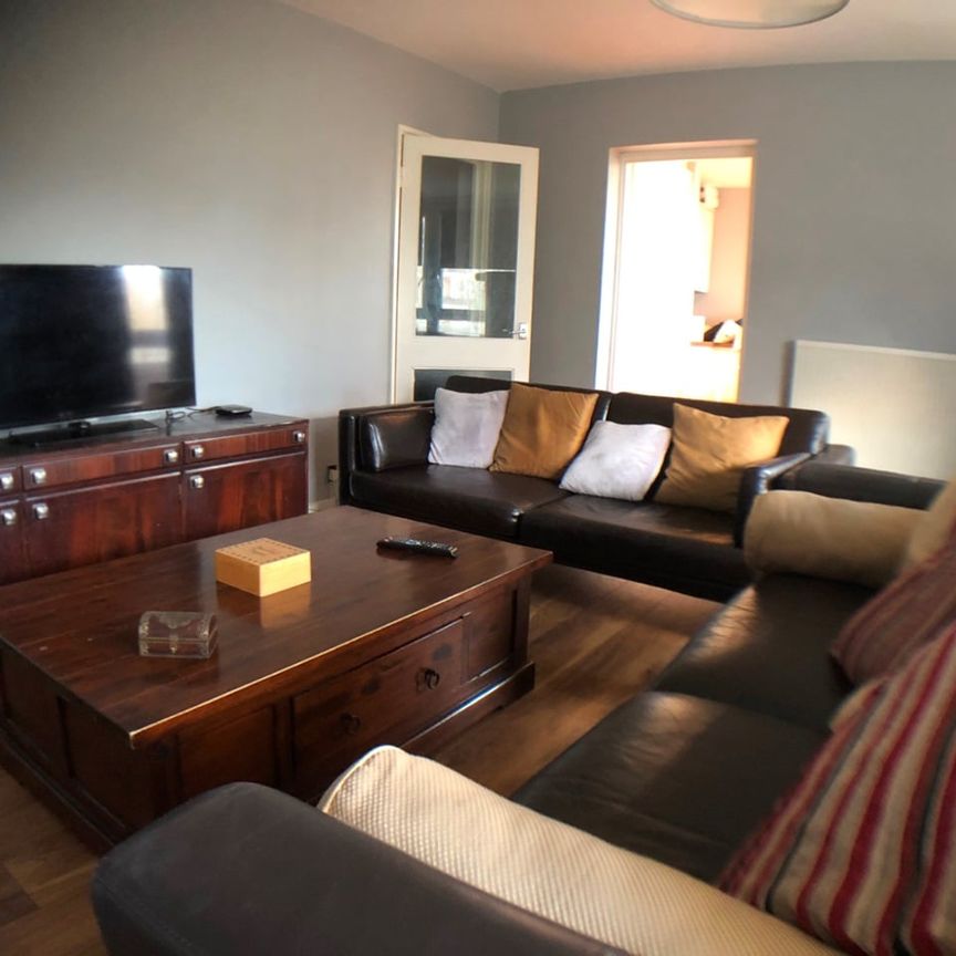 Room in a Shared Flat, Trevelyan House, SE5 - Photo 1