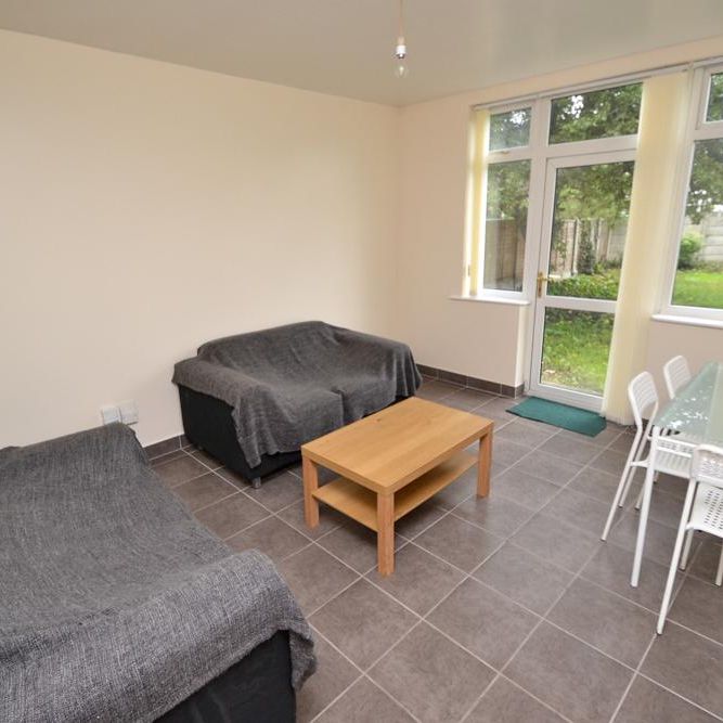 5 bedroom detached house to rent - Photo 1