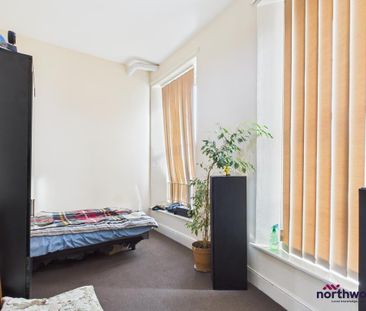 3 bedroom apartment to rent - Photo 1